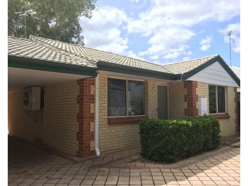 Unit 4, 33 Holmesdale Road, Woodbridge WA 6056
