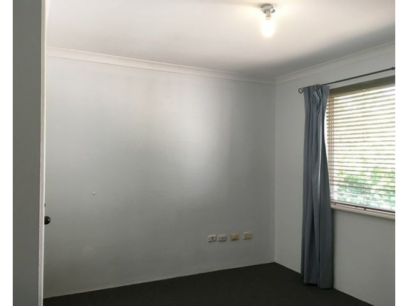 Unit 4, 33 Holmesdale Road, Woodbridge WA 6056