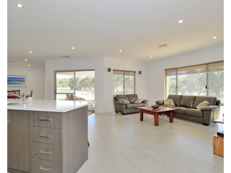 177 Ashmere Drive, Bullsbrook WA 6084