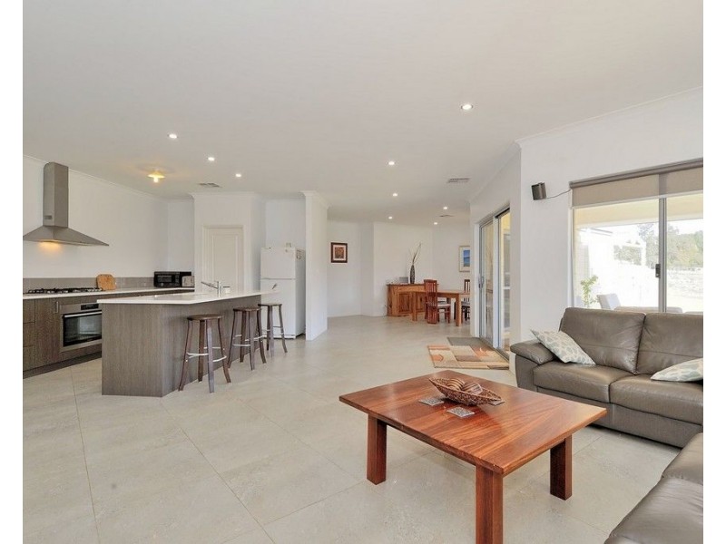 177 Ashmere Drive, Bullsbrook WA 6084