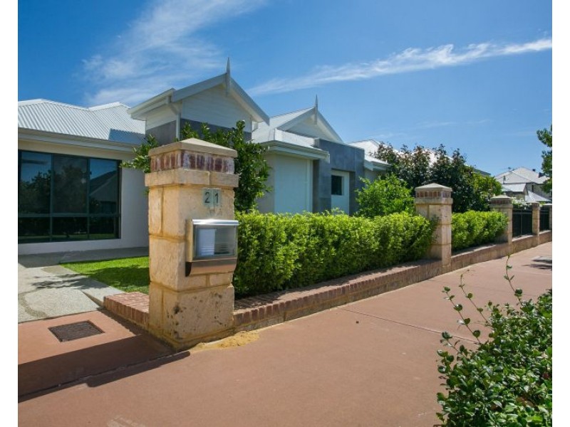 21 The Embankment, South Guildford WA 6055