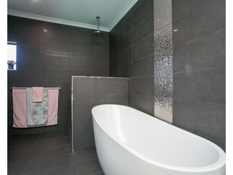 21 The Embankment, South Guildford WA 6055