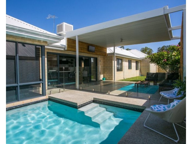 21 The Embankment, South Guildford WA 6055