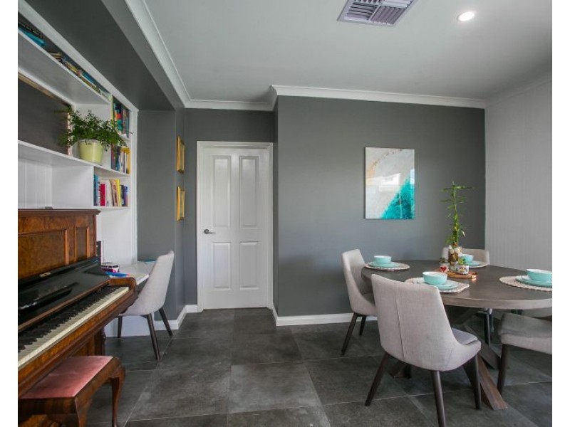 21 The Embankment, South Guildford WA 6055