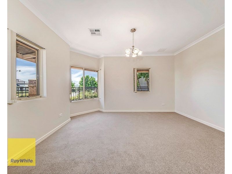 10 Parkfarm Drive, South Guildford WA 6055
