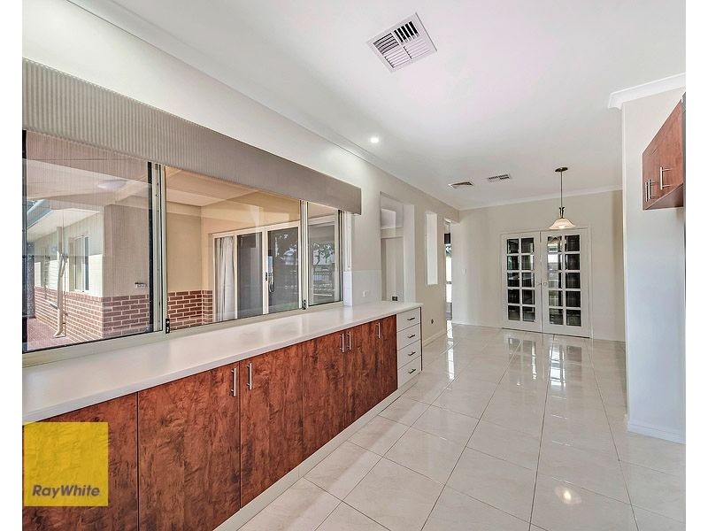 10 Parkfarm Drive, South Guildford WA 6055