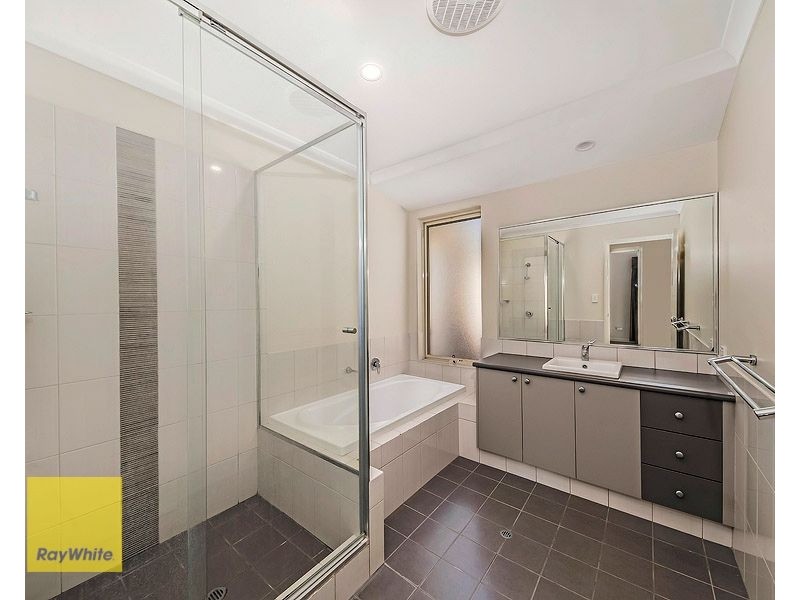 10 Parkfarm Drive, South Guildford WA 6055