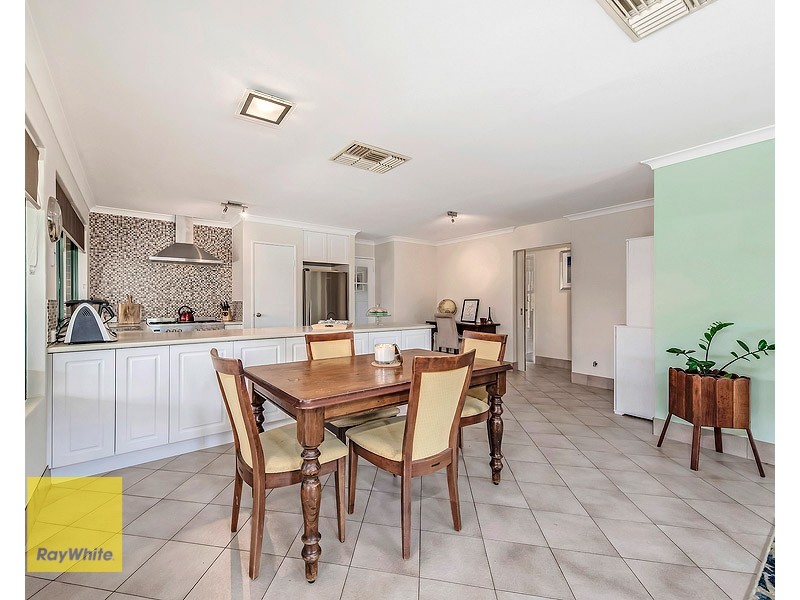 16 Bildjar Close, South Guildford WA 6055
