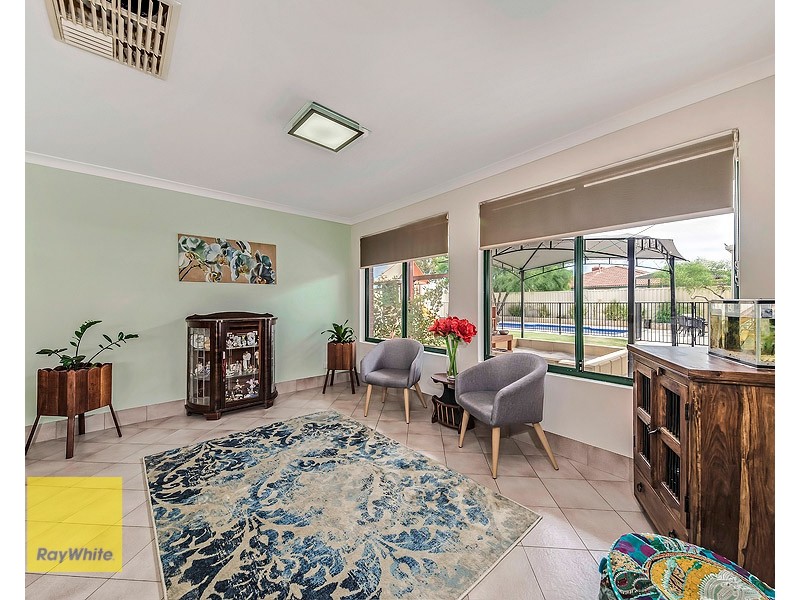 16 Bildjar Close, South Guildford WA 6055