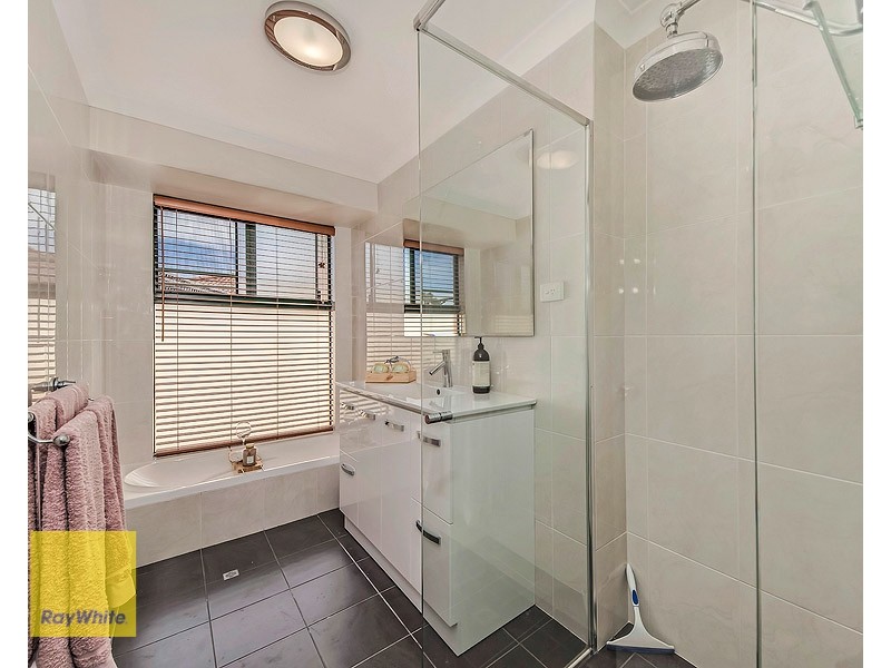 16 Bildjar Close, South Guildford WA 6055