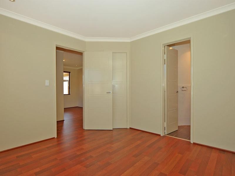 61 Courtland Crescent, Redcliffe WA 6104