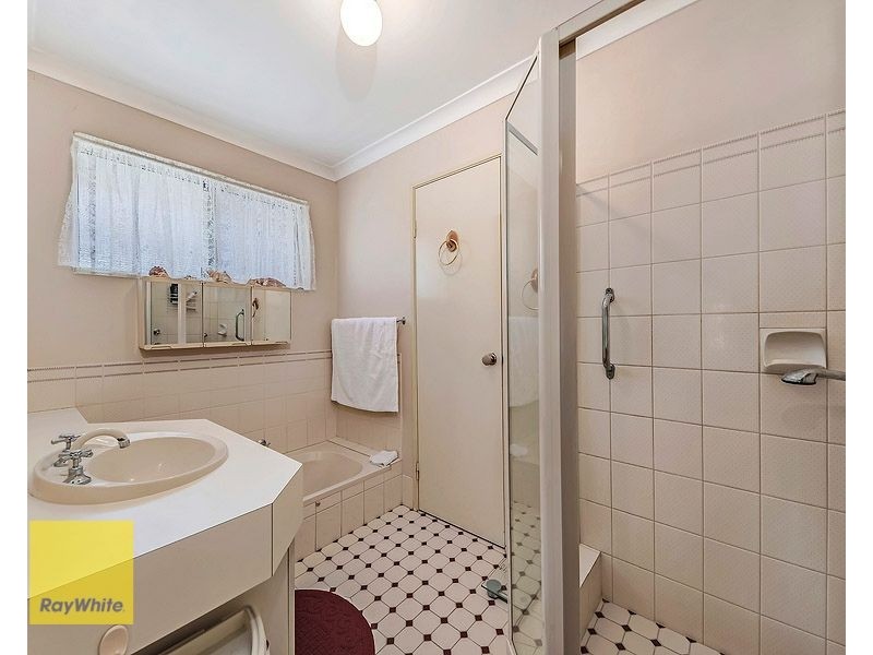 25 Beenan Elbow, South Guildford WA 6055