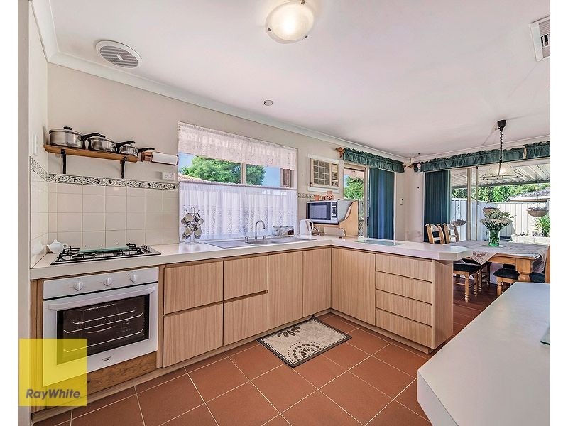 25 Beenan Elbow, South Guildford WA 6055
