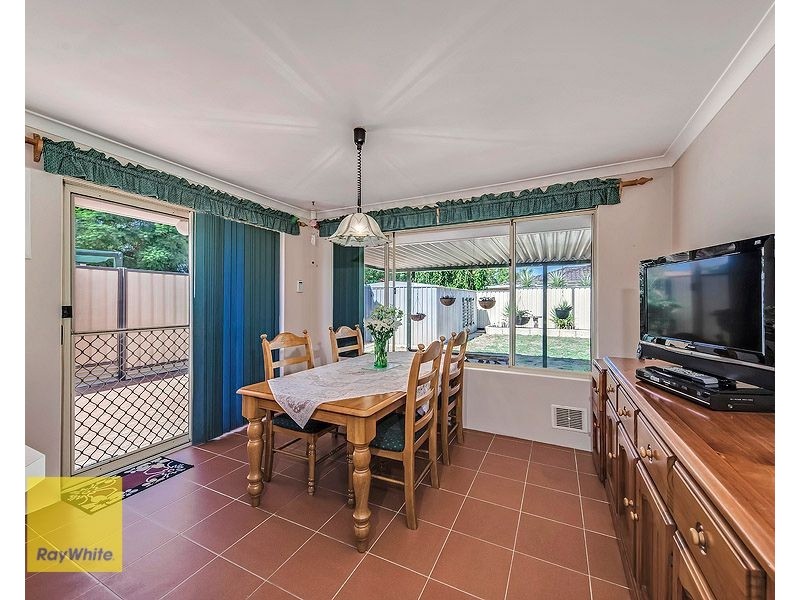 25 Beenan Elbow, South Guildford WA 6055
