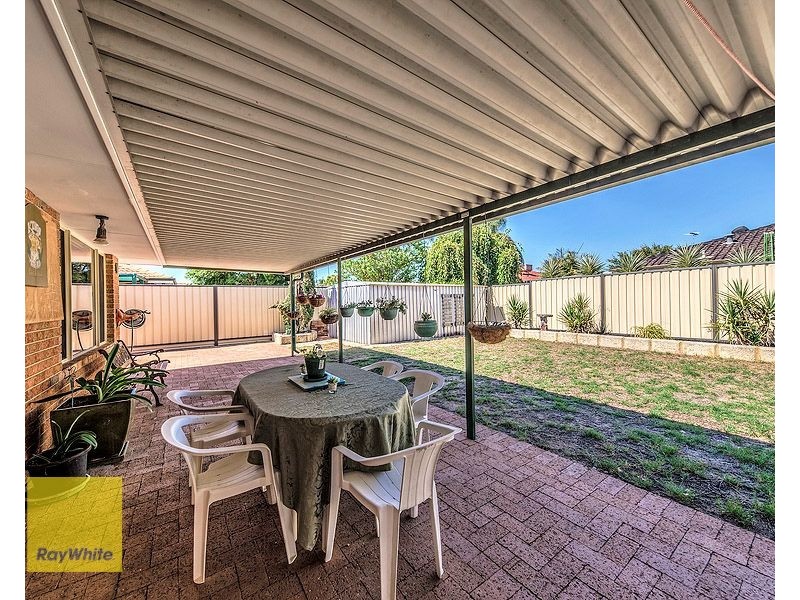 25 Beenan Elbow, South Guildford WA 6055