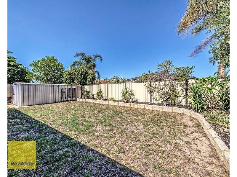 25 Beenan Elbow, South Guildford WA 6055