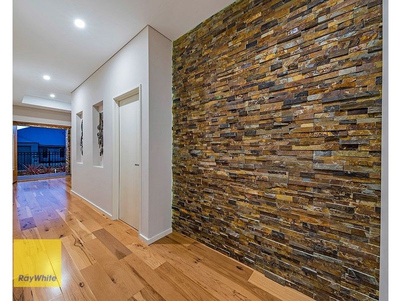 64 Pexton Drive, South Guildford WA 6055