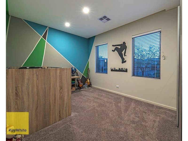 64 Pexton Drive, South Guildford WA 6055