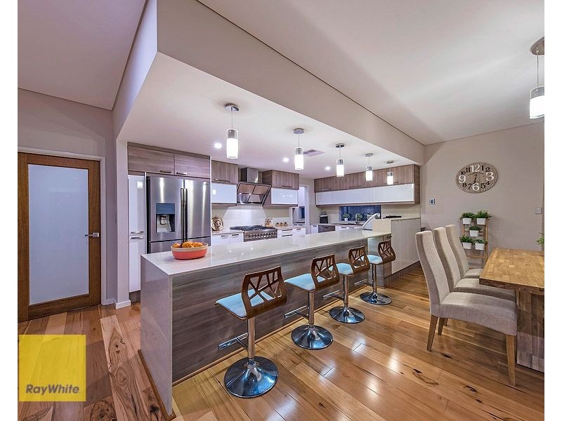 64 Pexton Drive, South Guildford WA 6055