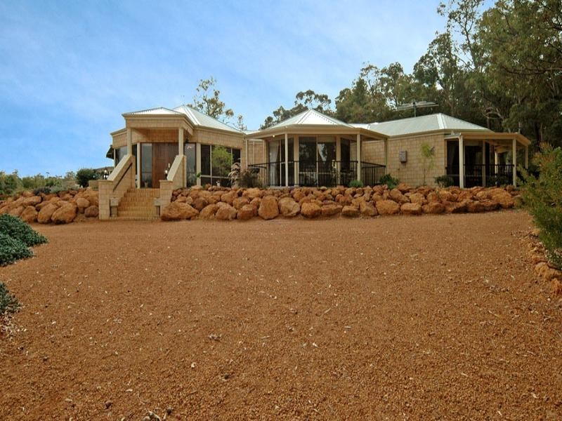 131 Lakeview Drive, Gidgegannup WA 6083