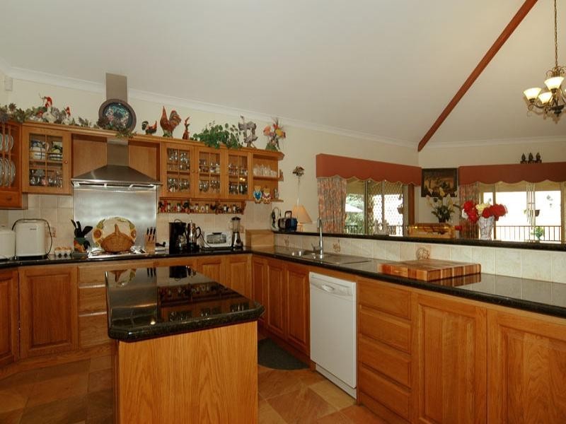 131 Lakeview Drive, Gidgegannup WA 6083