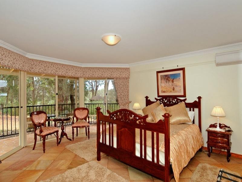 131 Lakeview Drive, Gidgegannup WA 6083