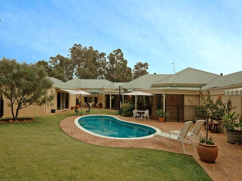 131 Lakeview Drive, Gidgegannup WA 6083