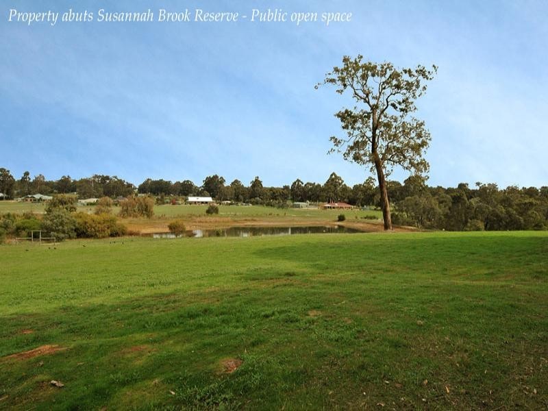 131 Lakeview Drive, Gidgegannup WA 6083