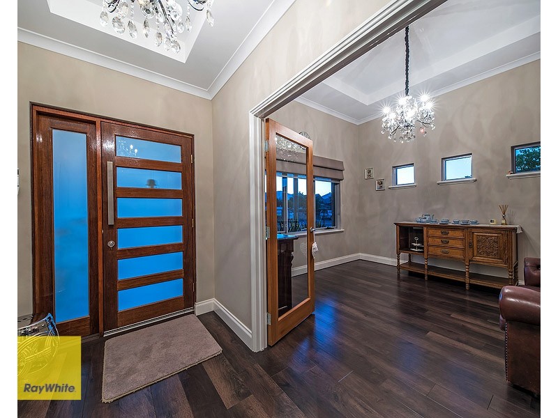 16 The Embankment, South Guildford WA 6055