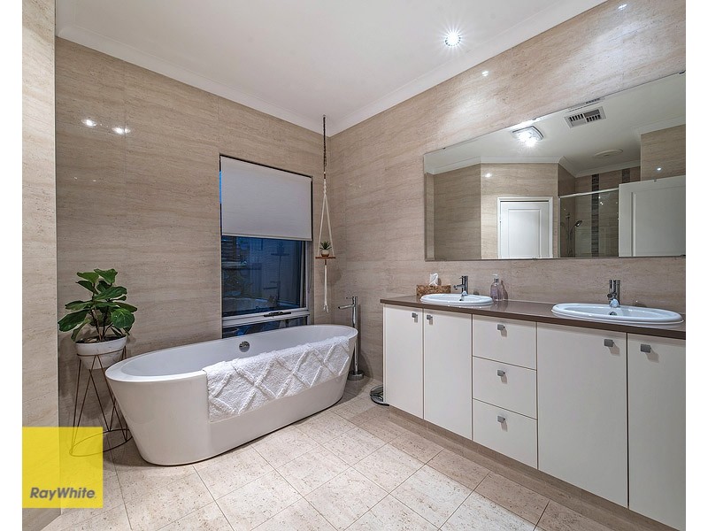 16 The Embankment, South Guildford WA 6055