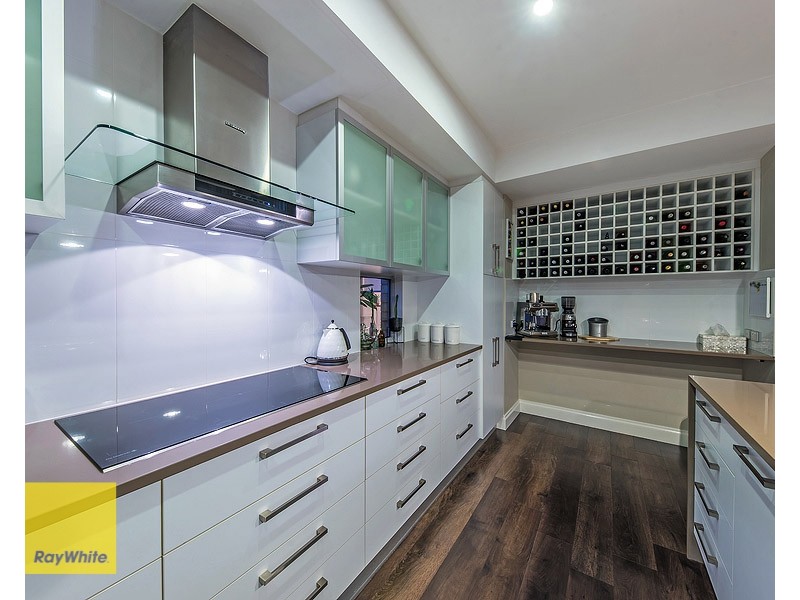 16 The Embankment, South Guildford WA 6055