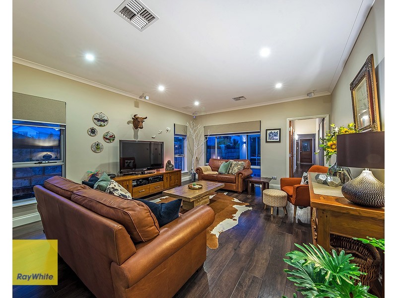 16 The Embankment, South Guildford WA 6055