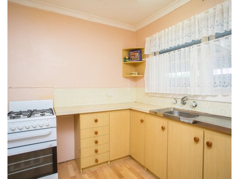 31 Caladenia Way, Koongamia WA 6056