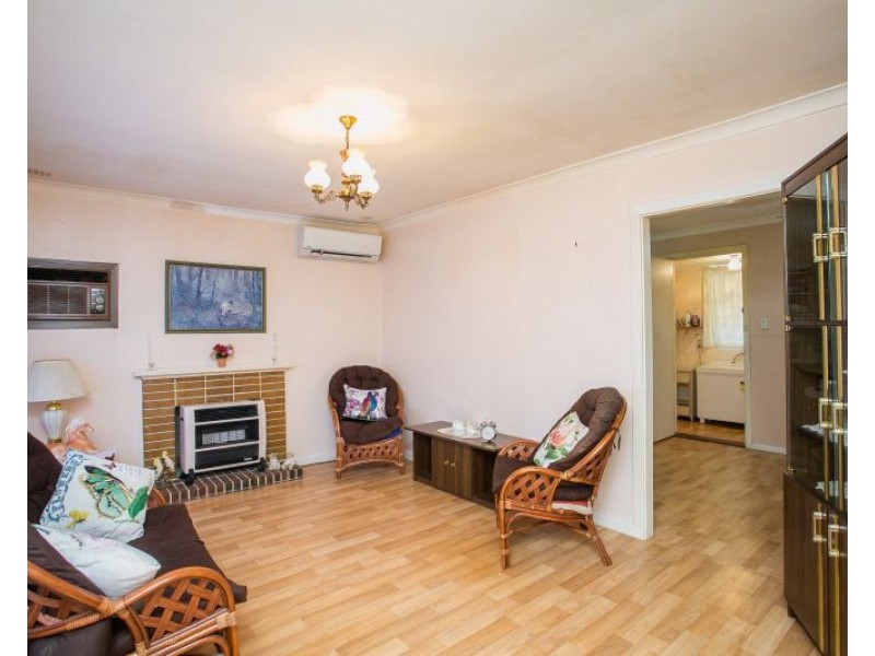 31 Caladenia Way, Koongamia WA 6056