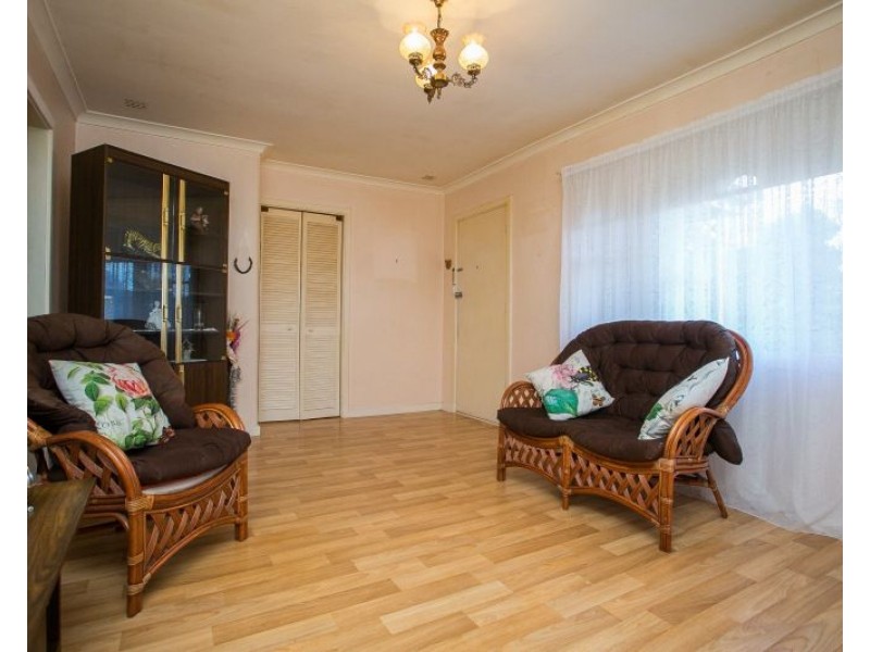 31 Caladenia Way, Koongamia WA 6056