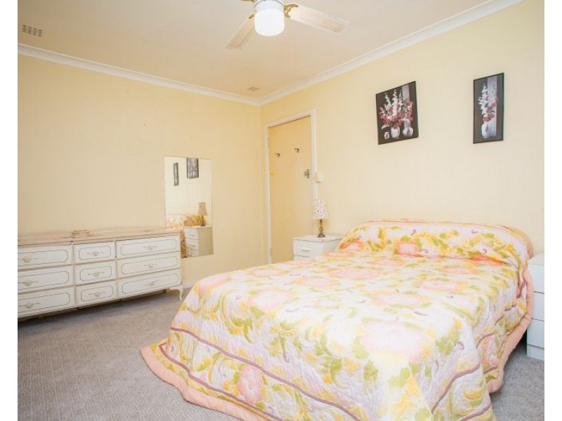 31 Caladenia Way, Koongamia WA 6056