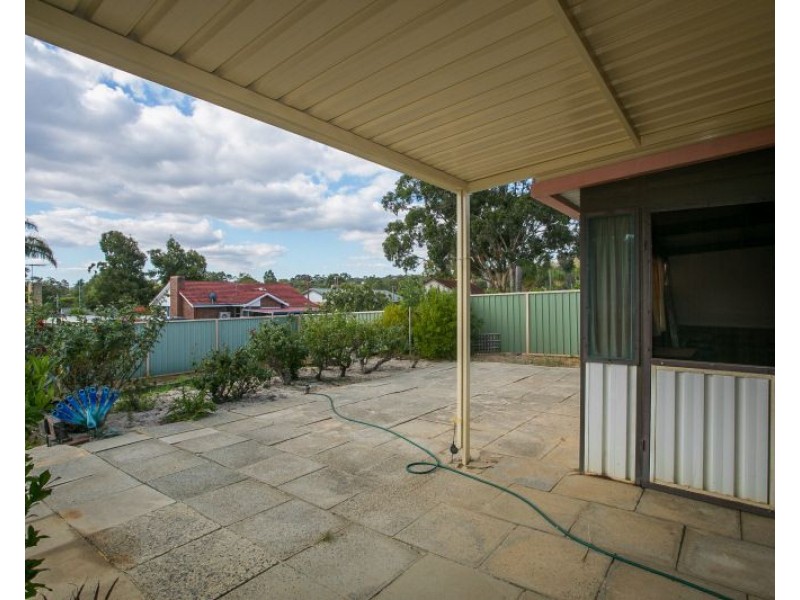 31 Caladenia Way, Koongamia WA 6056