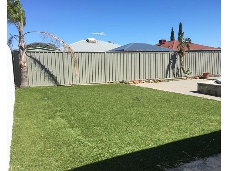 51 Lombardy Crescent, Caversham WA 6055