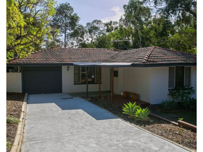 11 Woolowra Road, Greenmount WA 6056