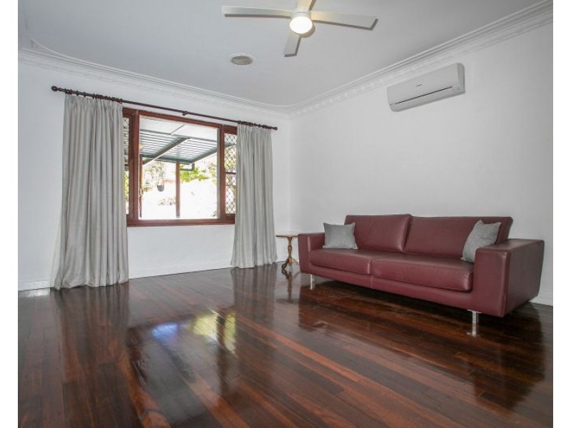 11 Woolowra Road, Greenmount WA 6056