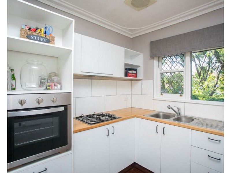 11 Woolowra Road, Greenmount WA 6056