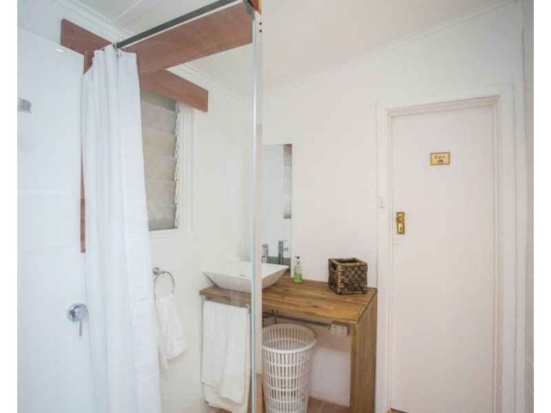 11 Woolowra Road, Greenmount WA 6056