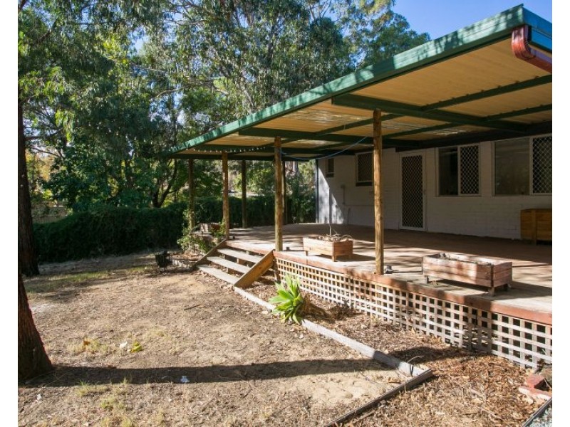 11 Woolowra Road, Greenmount WA 6056