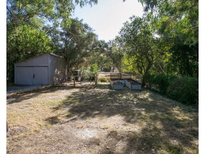 11 Woolowra Road, Greenmount WA 6056