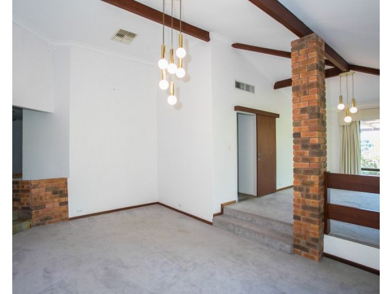 84 Fergusson Close, West Swan WA 6055