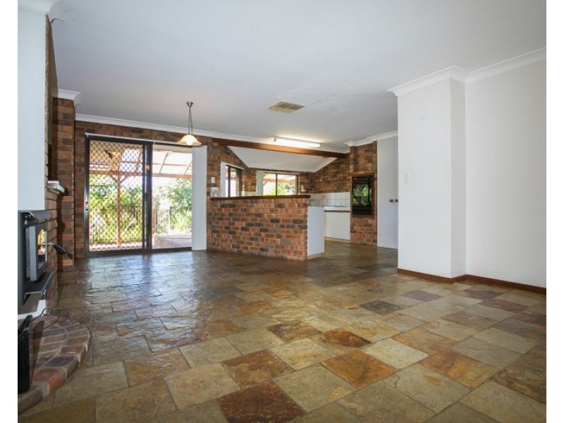 84 Fergusson Close, West Swan WA 6055