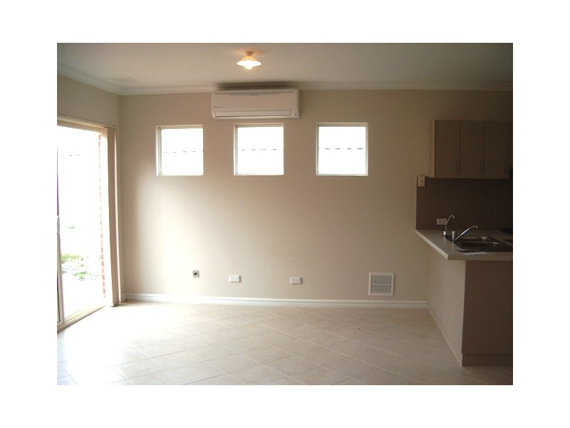 1/6 Dudley Street, Midland WA 6056