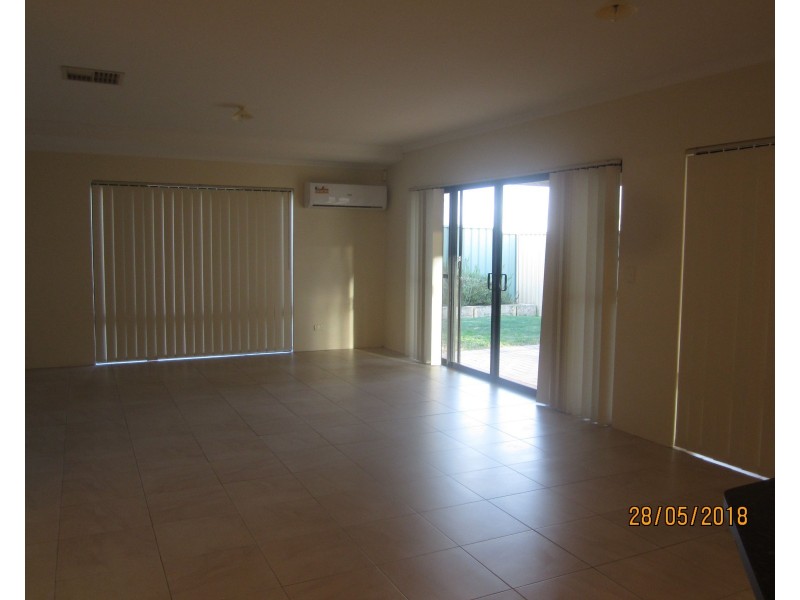 7 Januk Turn, South Guildford WA 6055