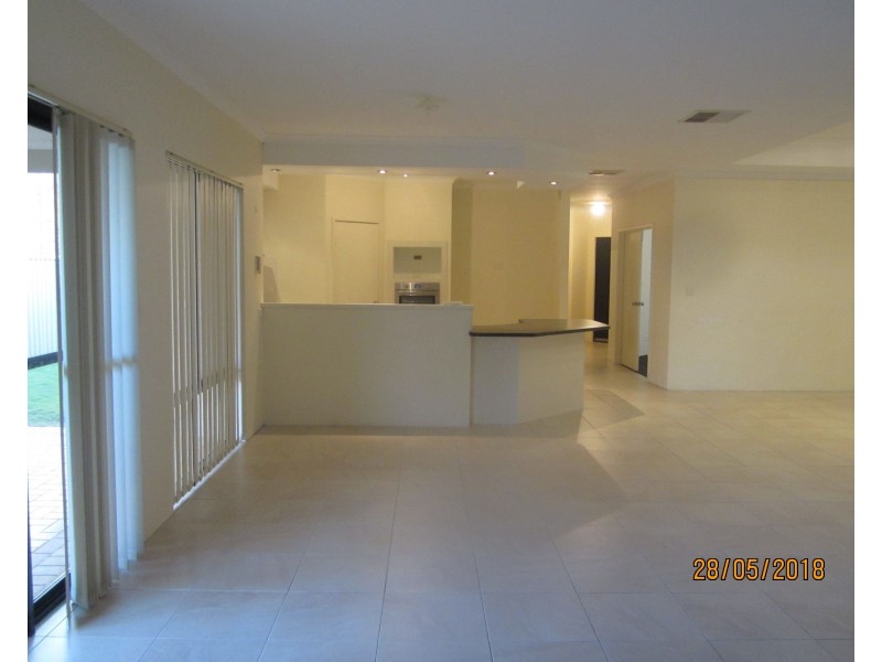 7 Januk Turn, South Guildford WA 6055