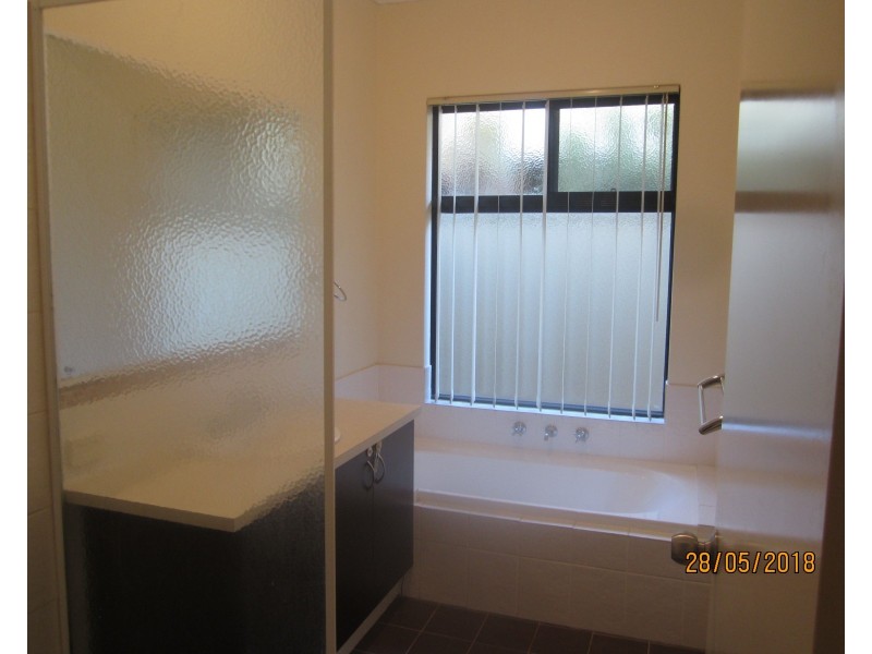 7 Januk Turn, South Guildford WA 6055